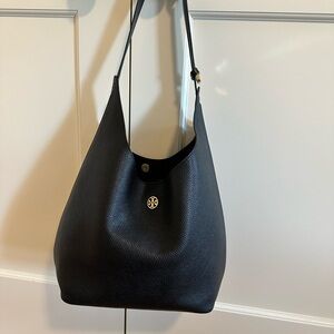 Tory Burch Bucket Bag in great condition!